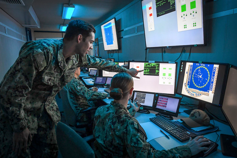 Soldiers in a computer training lab